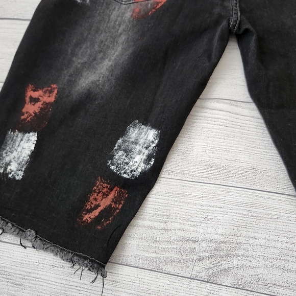 Black and Red Splatter Paint Distressed Men's Biker Shorts (Size 40 & 42) - Picture 15 of 15